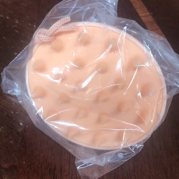 Ouai scalp massager - Picture 3 of 4